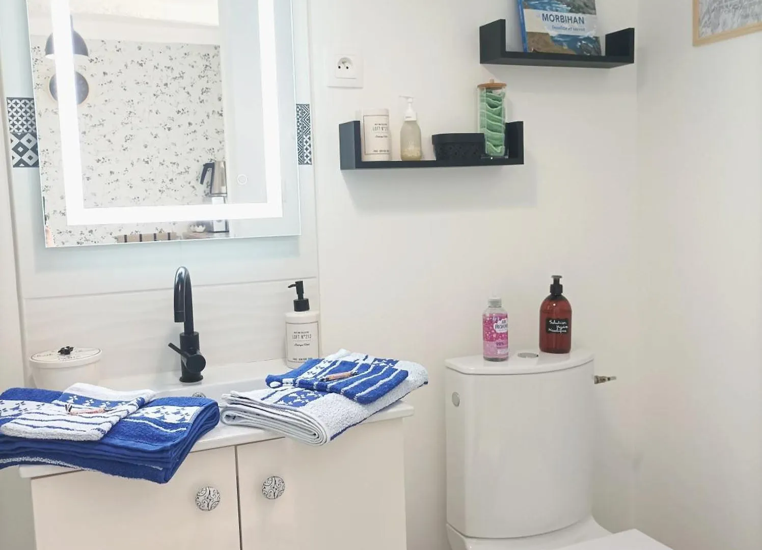 Le Tigite B&B: Private Terrace & Multi-Room Retreat Allaire 0*,